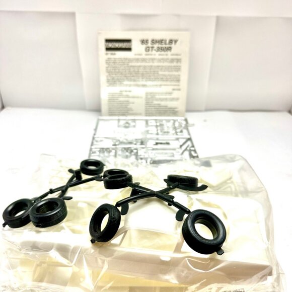 onogram 1965 Ford Mustang Shelby Gt-350r Race Car Model 1 24 Open box - Picture 2 of 4